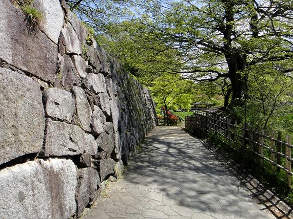 舞鶴城の石垣.JPG